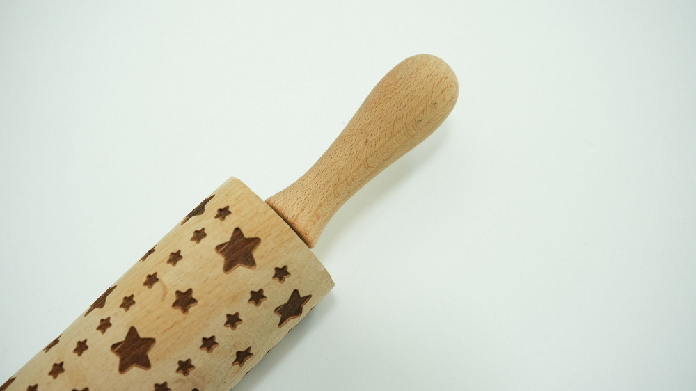 Wholesale Custom Star Embossed Wood Rolling Pin for Kitchen