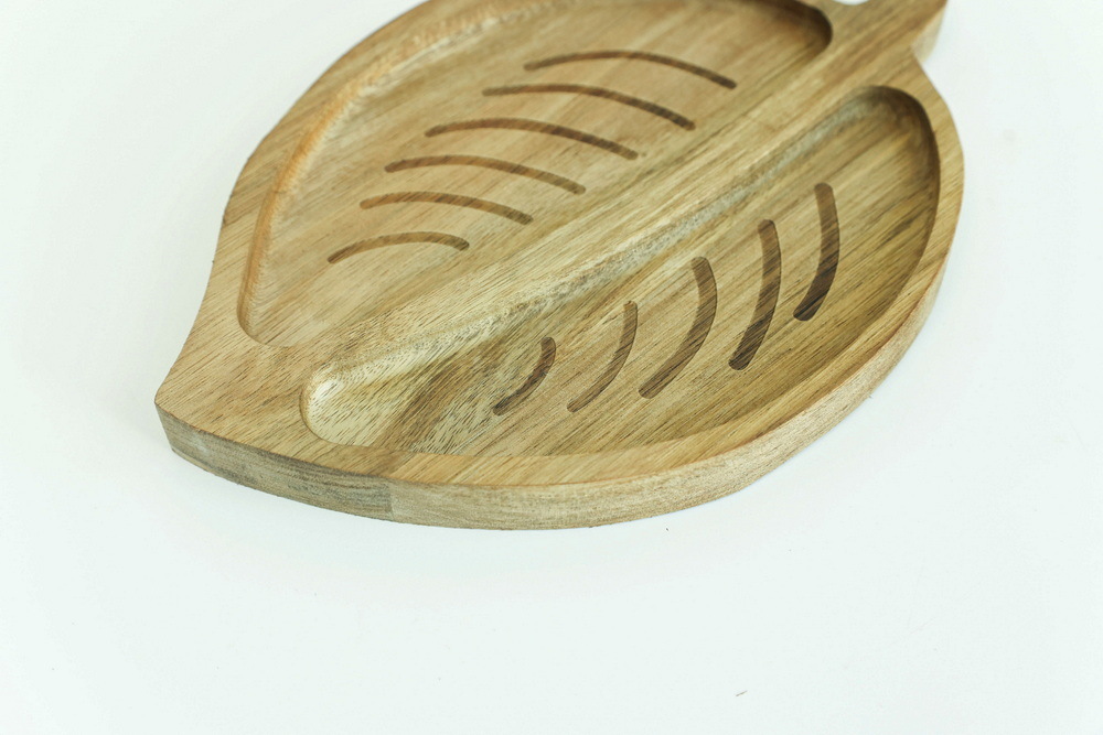 Leaf Shape Reusable Wooden Serving Platters Wood Plate for Snack Cake