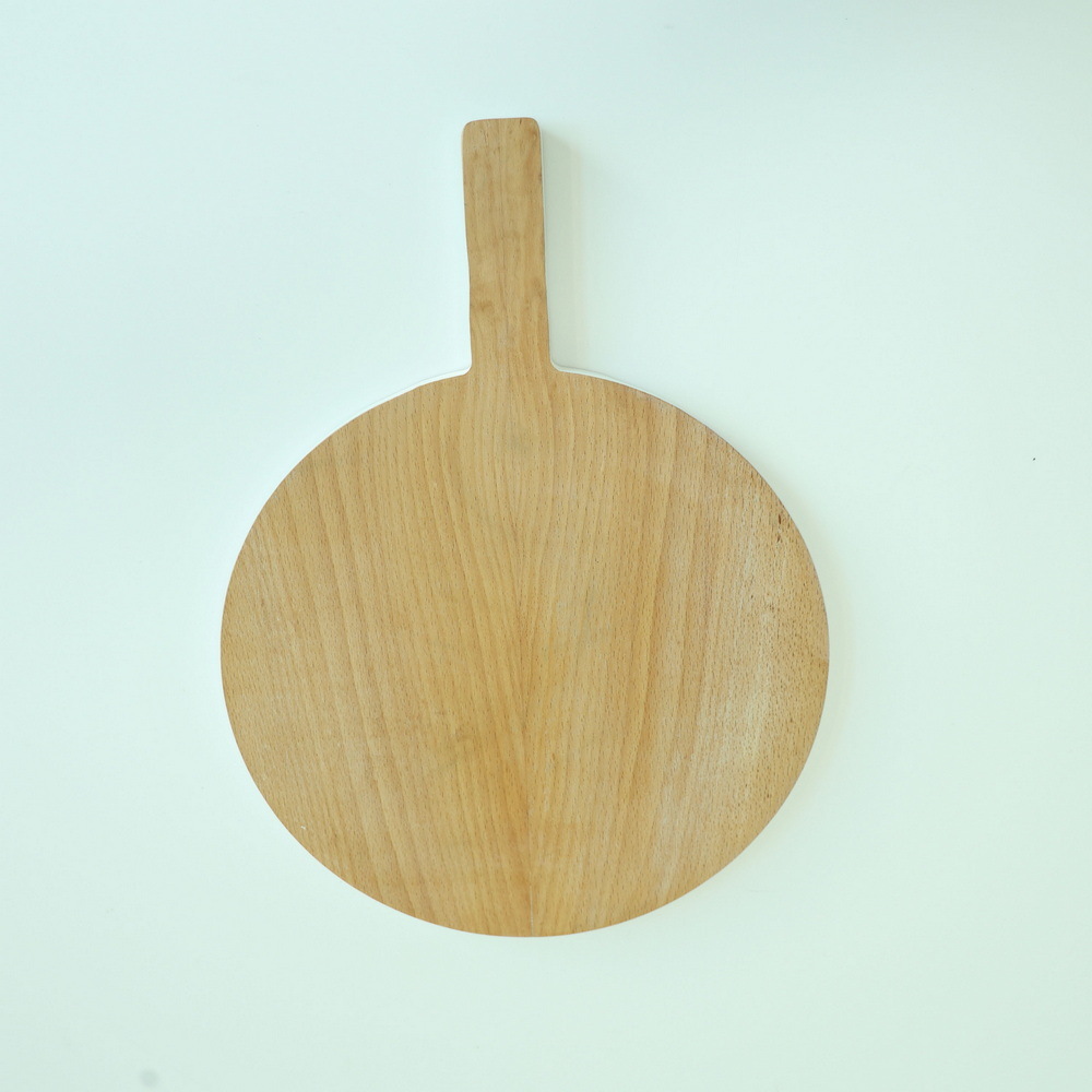 Round Beech Wood Cutting Board with Handle for Kitchen