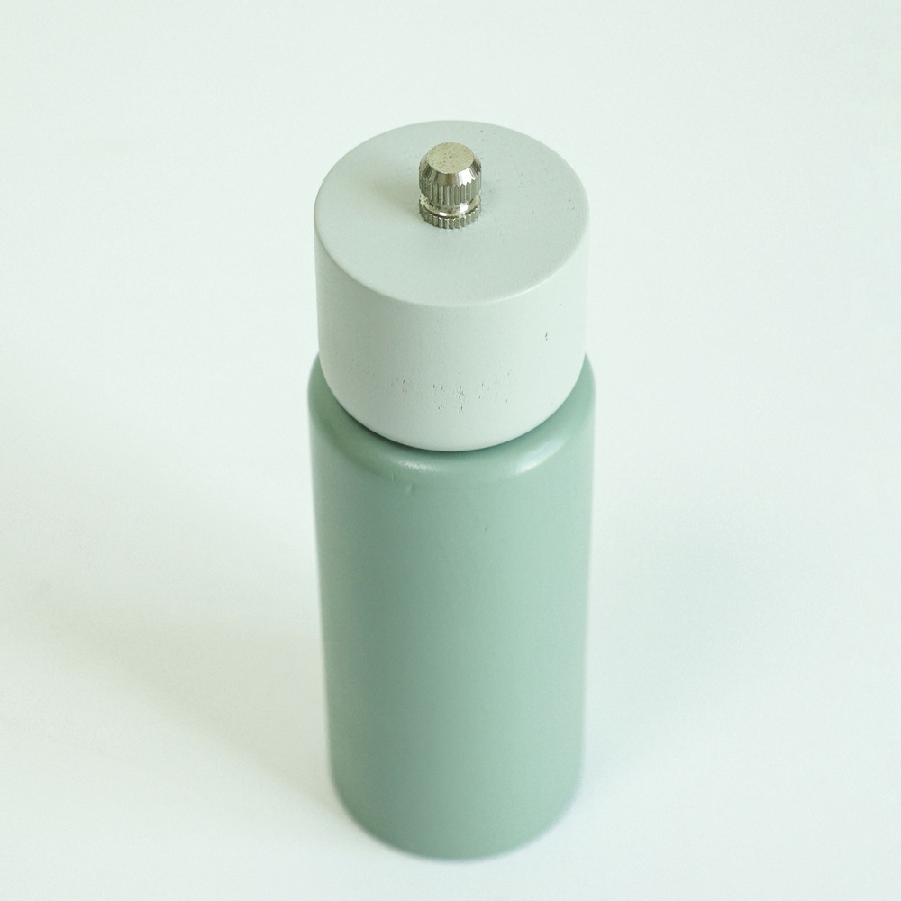 Solid Wood and Adjustable Ceramic Grinder