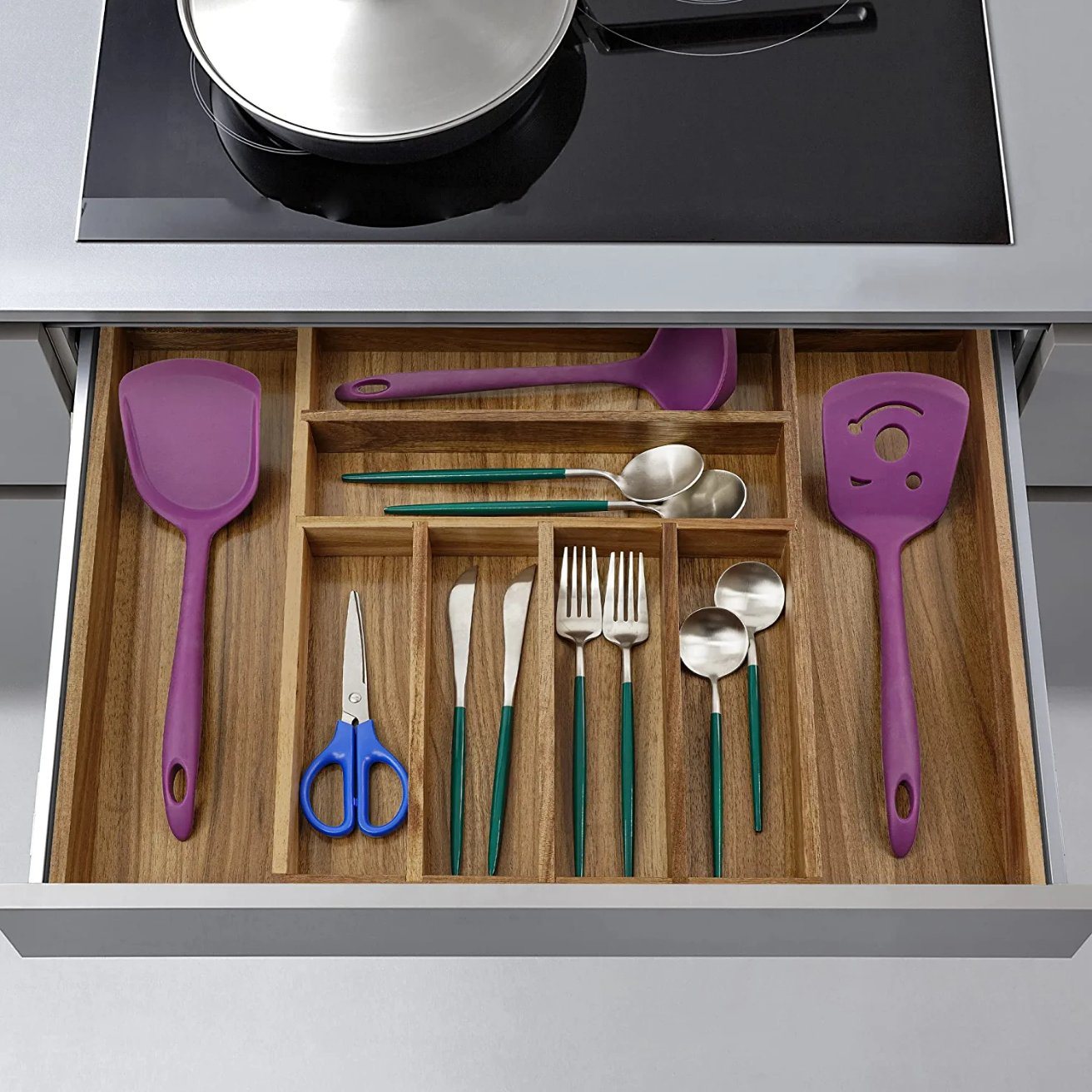 Adjustable and Expandable Acacia Wood Cutlery Tray Cutlery Drawer Organizer