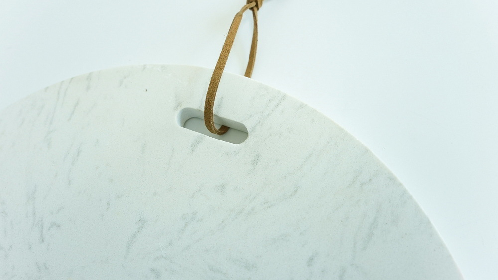 Round Shape White Marble Cuting Board Chopping Board with Hanging Hole