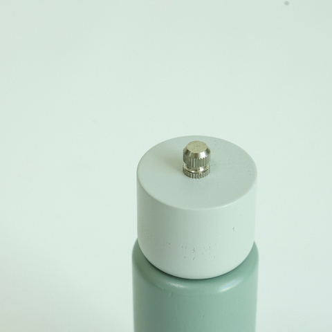 Solid Wood and Adjustable Ceramic Grinder